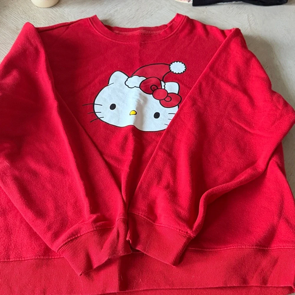 Sanrio Red Hello Kitty Apparel - Picture 3 of 4